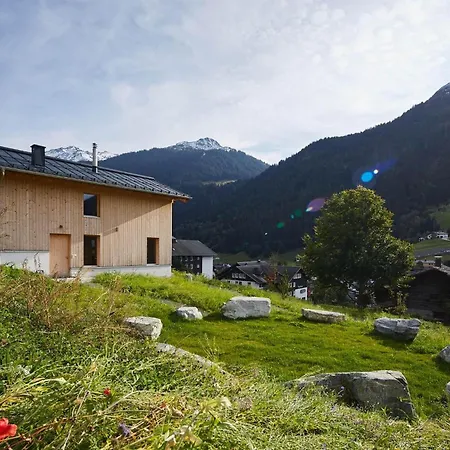 Holiday home Haus Motta