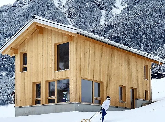 Holiday home Haus Motta